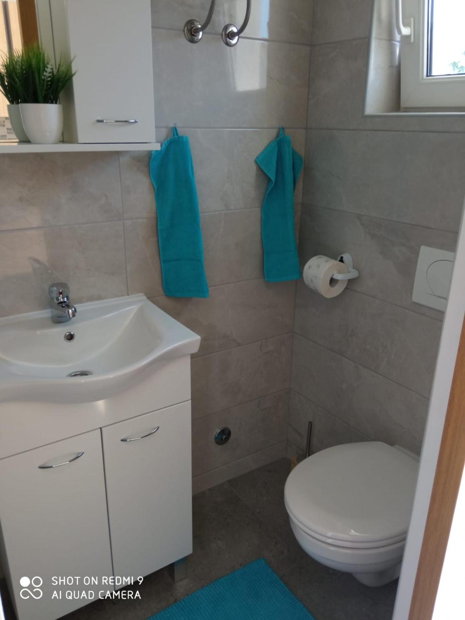 Apartments Max Vir Rum bild