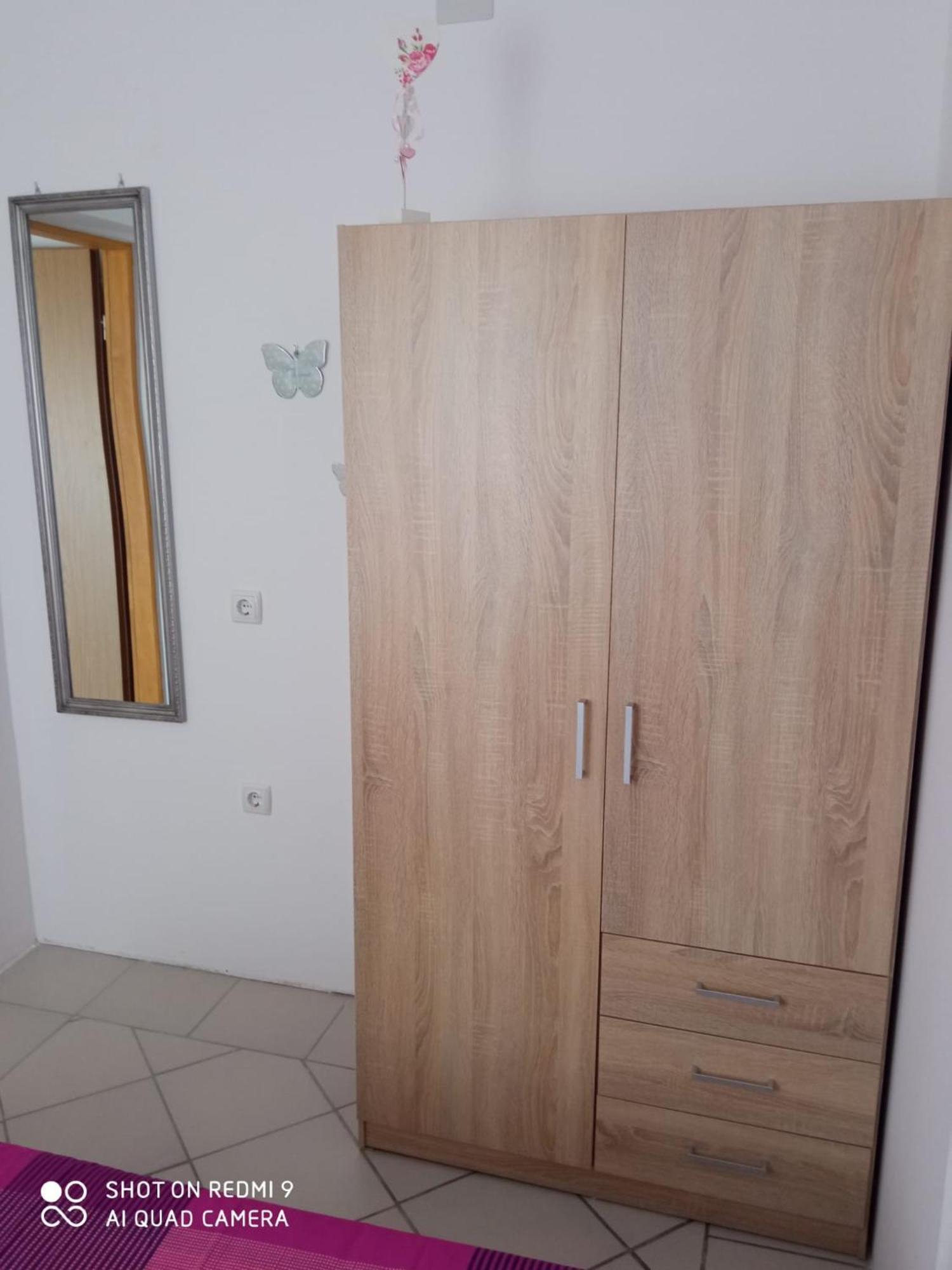 Apartments Max Vir Rum bild